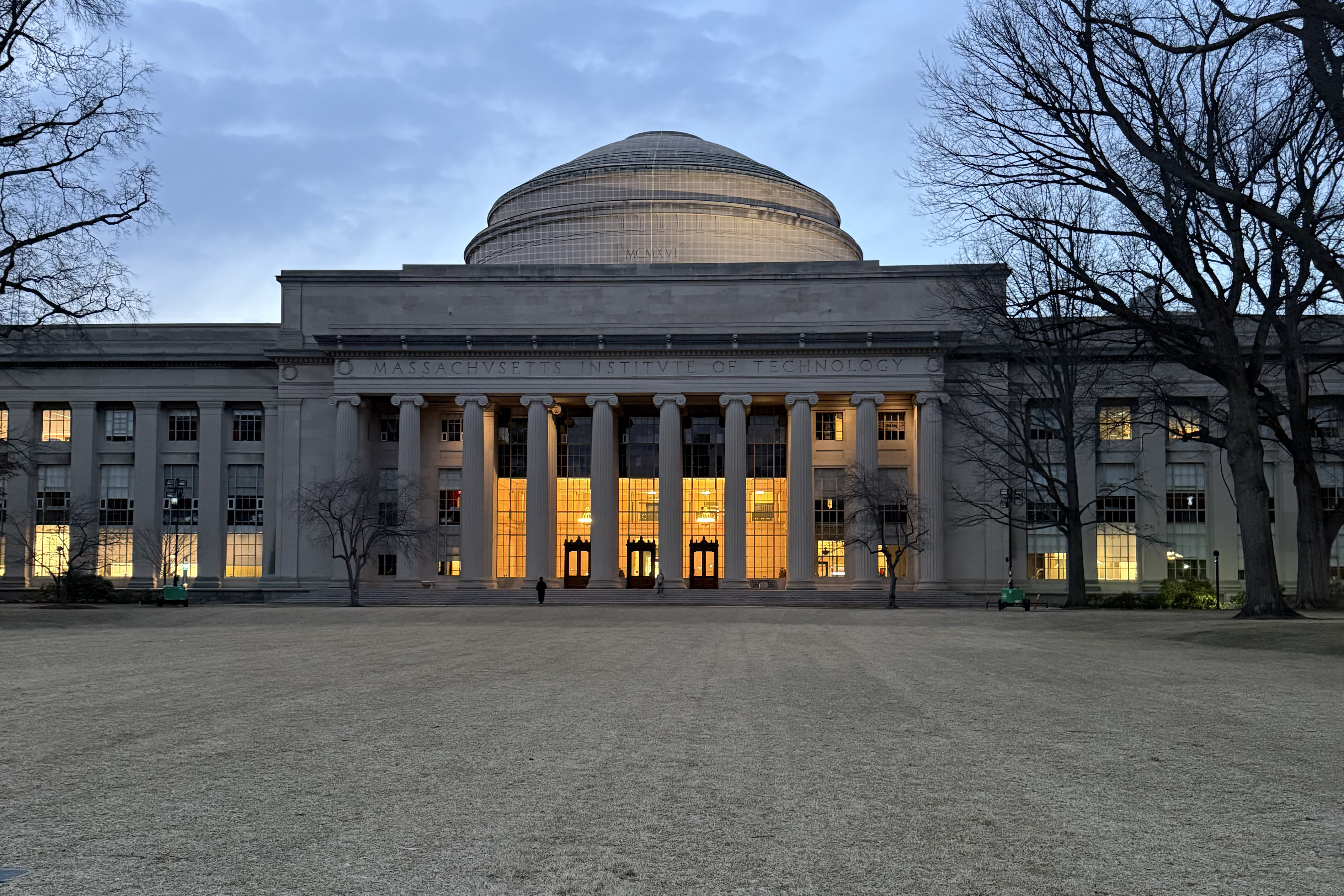 mit_killian_court
